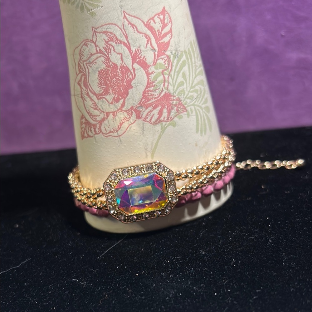 *Vintage-Inspired Gold Tone & Iridescent Gemstone Bracelet with Ornate Details - Picture 2 of 8